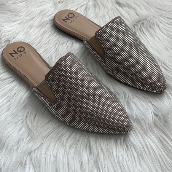 NO PARKING | Rhinestone/Crystal Pointed Toe Slip On Mules | Size 10 - Picture 4 of 12